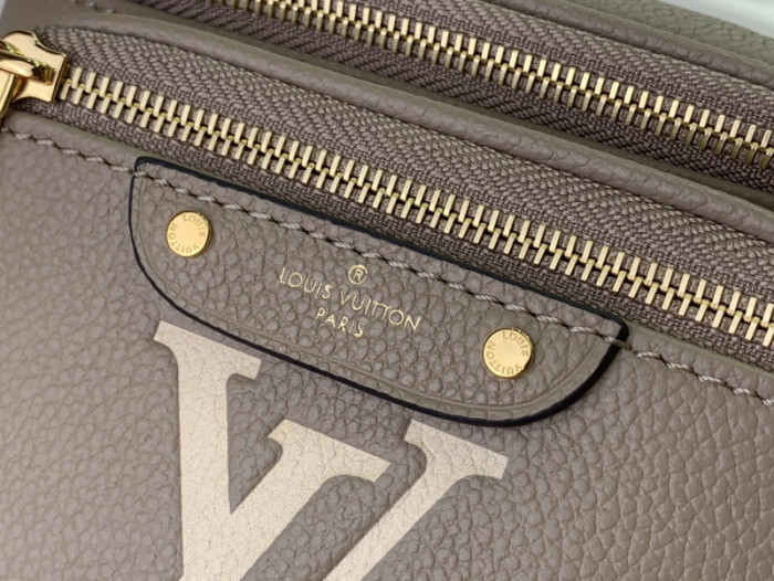 LIVV Mini Bumbag-17x12x9.5cm