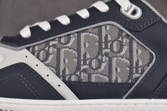 B27 SNEAKER