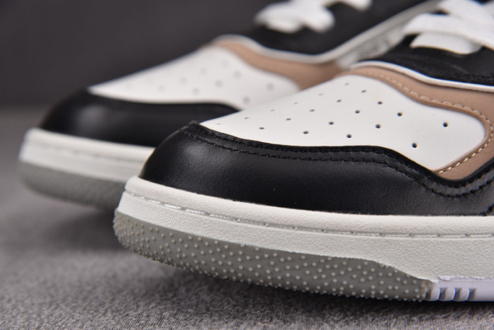 B27 SNEAKER