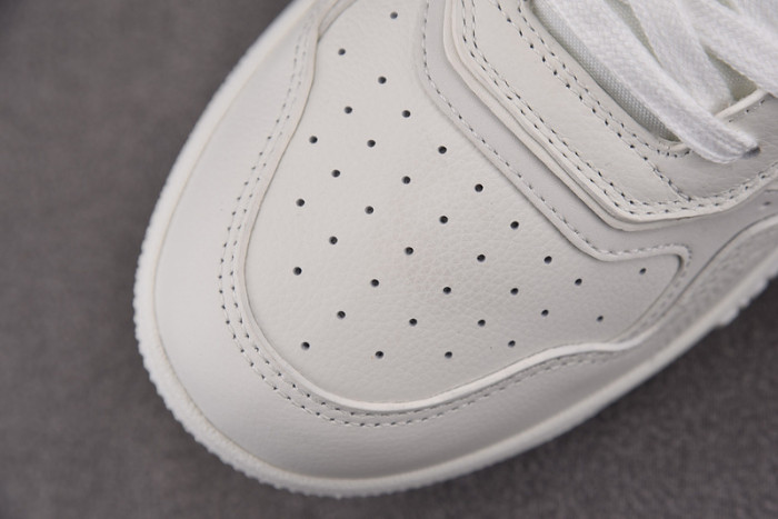 B27 SNEAKER