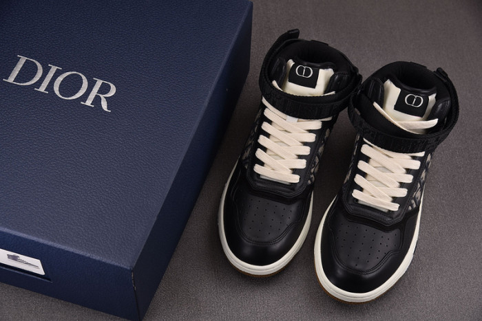 B27 SNEAKER