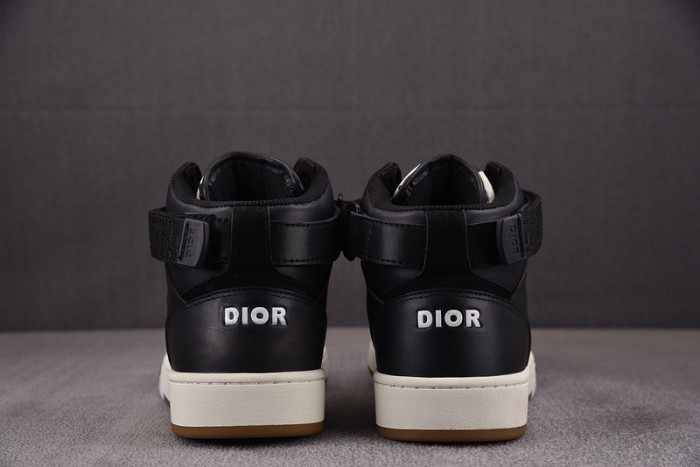 B27 SNEAKER