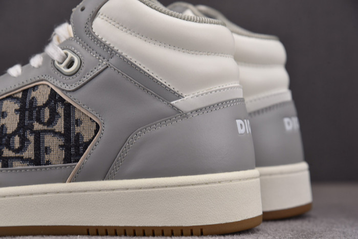 B27 SNEAKER