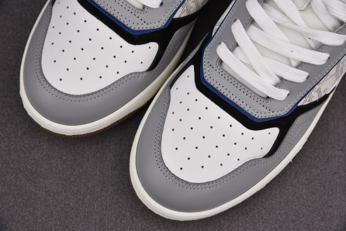 B27 SNEAKER