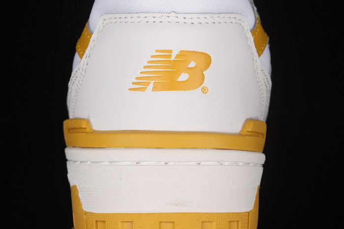 New Balance 550 Sea Salt Varsity Gold BB550LA1