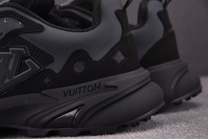 L1VV  Sneakers