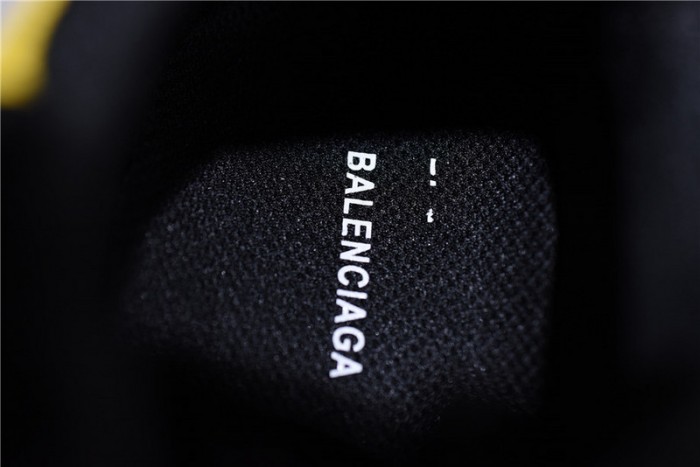 Balen Triple-S Sneaker 2.0 52403 W09T 212