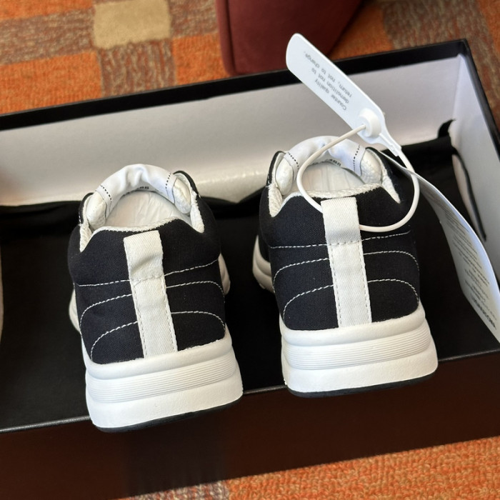 CH SNEAKERS