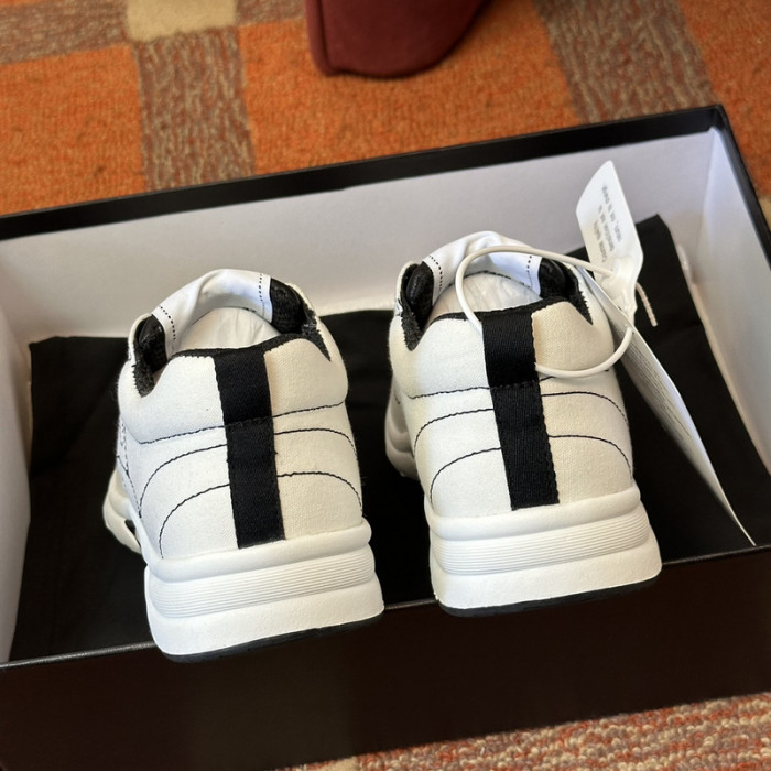 CH SNEAKERS