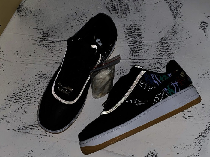 Travis Scott x Nike Air Force 1 Astroworld CN2405-001