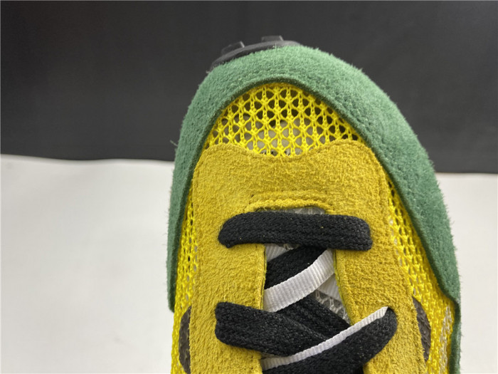 Nike Vaporwaffle sacai Tour Yellow Stadium Green CV1363-700