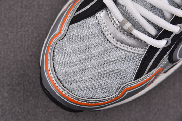 D1OR B30 Sneakers