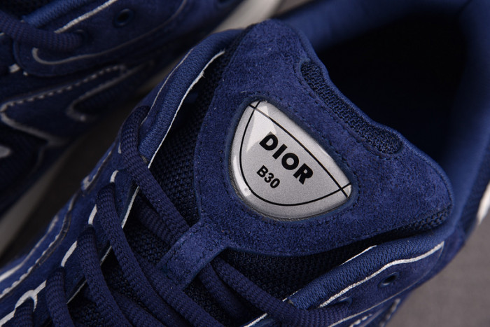 D1or B30 Sneakers