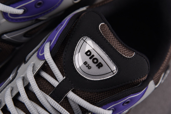 D1or B30 Sneakers