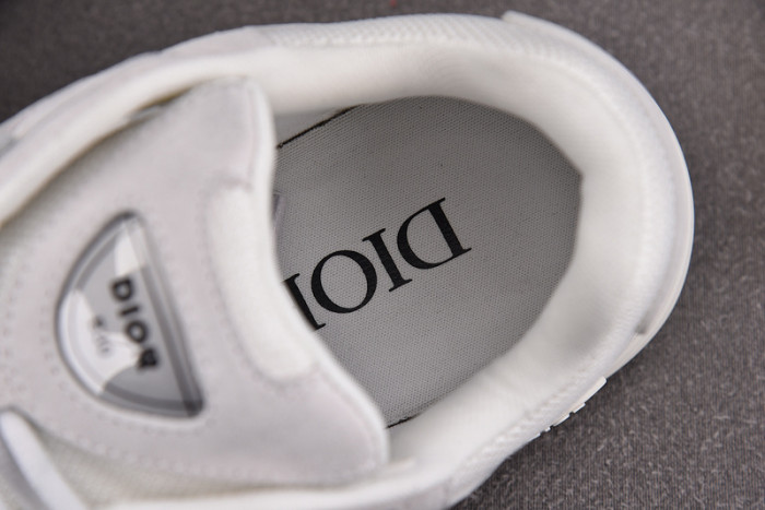 D1or B30 Sneakers