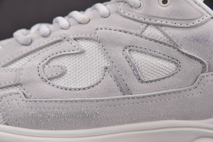 D1or B30 Sneakers