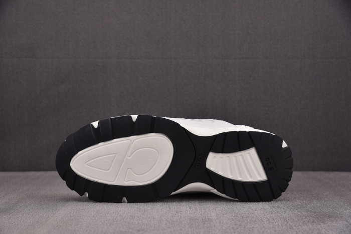 D1or B30 Sneakers