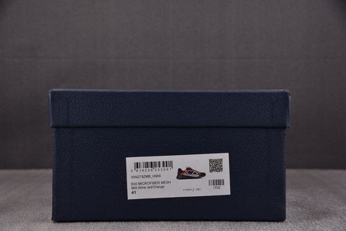D1or B30 Sneakers