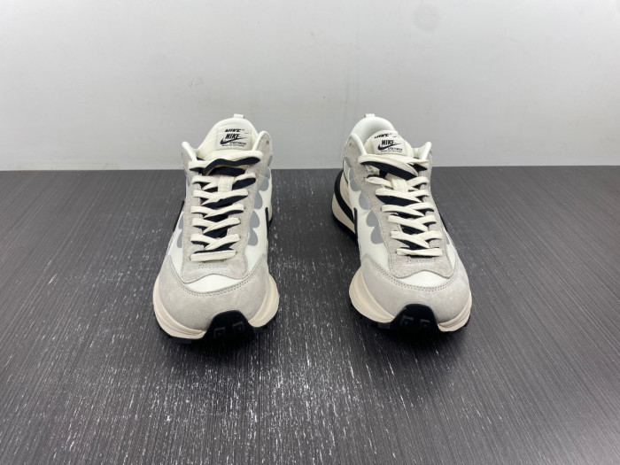 Nike Sacai x VaporWaffle Grey White DD1875-101