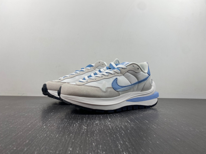 Nike Sacai x VaporWaffle “white blue ” DD1875-102
