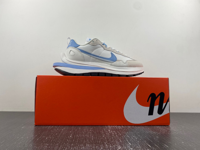 Nike Sacai x VaporWaffle “white blue ” DD1875-102