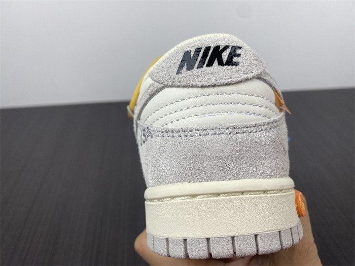 OF X Nike Dunk Low Lot 34 of 50 DJ0950-102