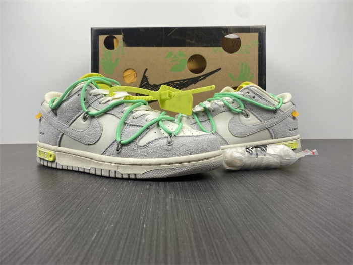 OF X Nike Dunk Low Lot 14 of 50 DJ0950-106