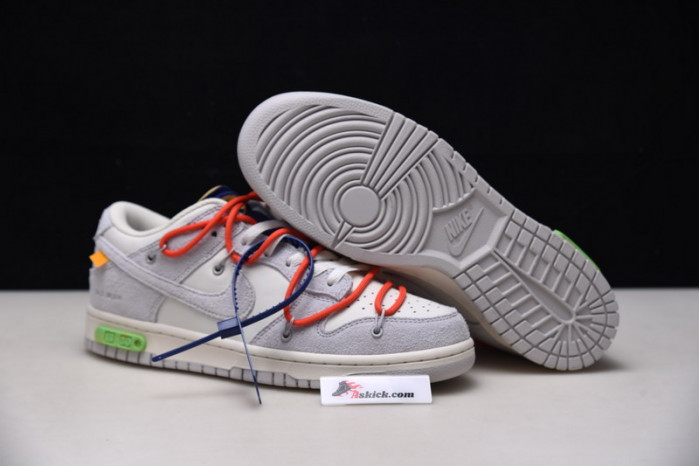 OF X Nike Dunk Low Lot 13 of 50 DJ0950-110