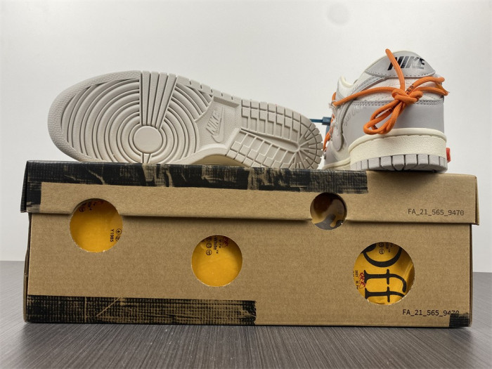 OF X Nike Dunk Low Lot 44 of 50 DM1602-104