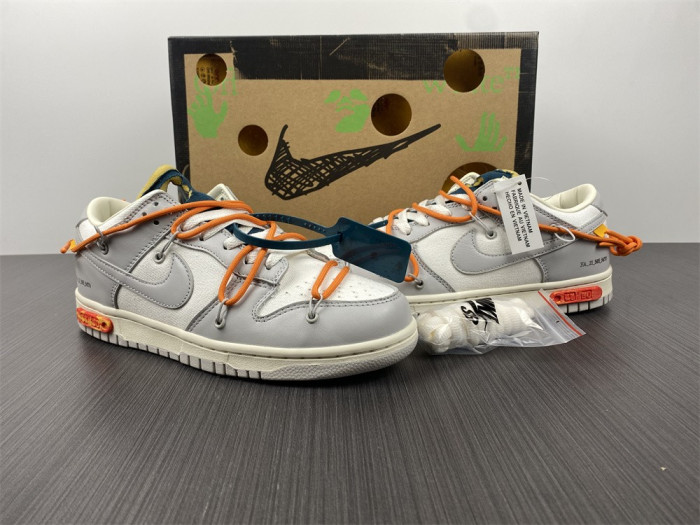 OF X Nike Dunk Low Lot 44 of 50 DM1602-104