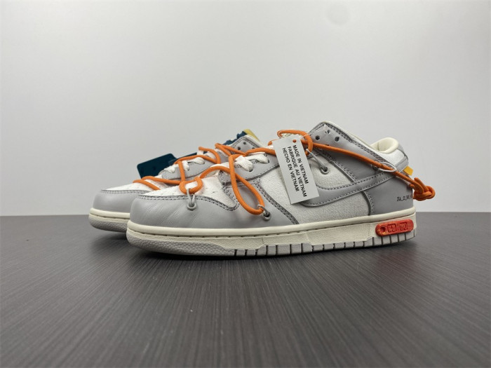 OF X Nike Dunk Low Lot 44 of 50 DM1602-104
