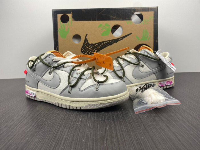 OF X Nike Dunk Low Lot 22 of 50 DM1602-124