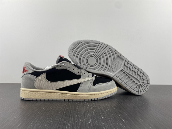 Travis Scott x Air Jordan 1 Low OG DM7866-010