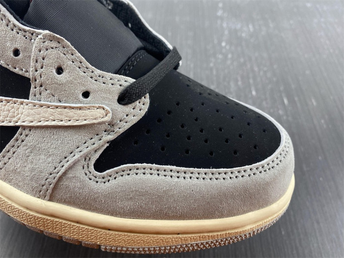 Travis Scott x Air Jordan 1 Low OG DM7866-010