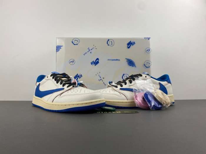 Travis Scott x Fragment x Air Jordan 1 Low OG DM7866-104