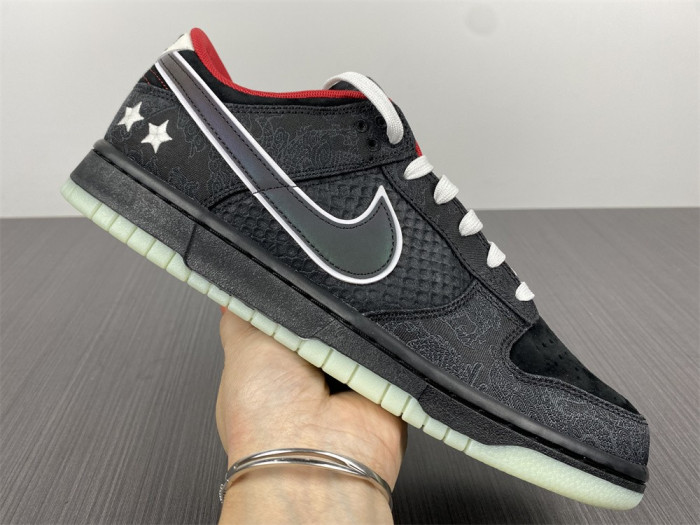 Nike Further Celebrates The Summoner’s Rift With This LPL x Dunk Low DO2327-011