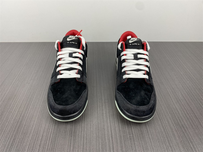 Nike Further Celebrates The Summoner’s Rift With This LPL x Dunk Low DO2327-011