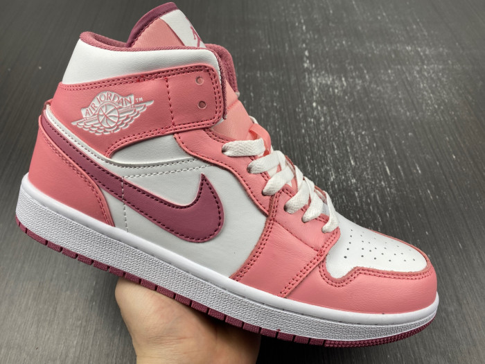 Air Jordan 1 Mid Valentine