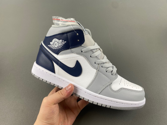 Air Jordan 1 Mid Wolf Grey Midnight Navy DQ8426-104