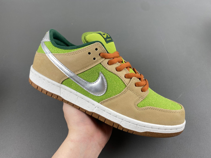Nike SB Dunk Low Escargot FQ7585-200