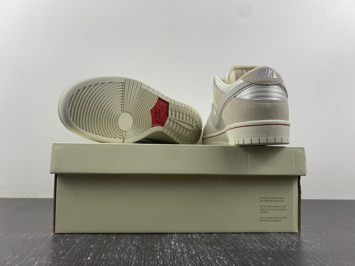 Nike SB Dunk Low Valentine