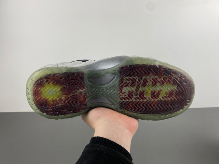 TEKKEN 8 x Nike Air Foamposite One “Jin Kazama” HF6367-001