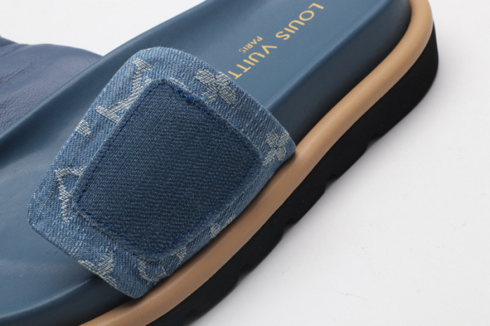 L1VV SANDALS