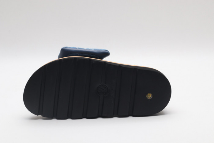 L1VV SANDALS