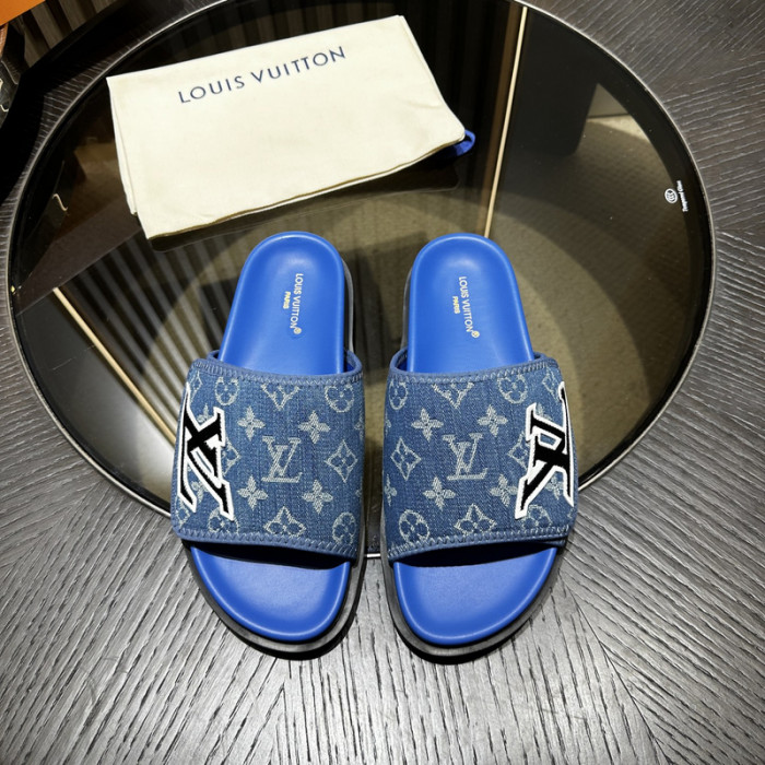 L1VV SANDALS