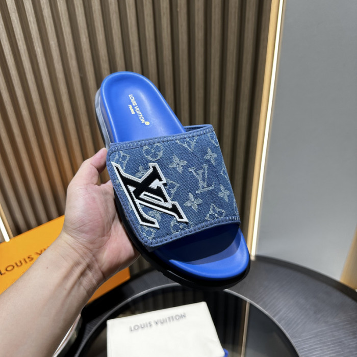 L1VV SANDALS