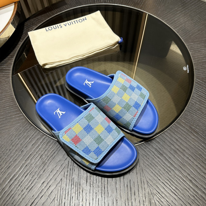 L1VV SANDALS