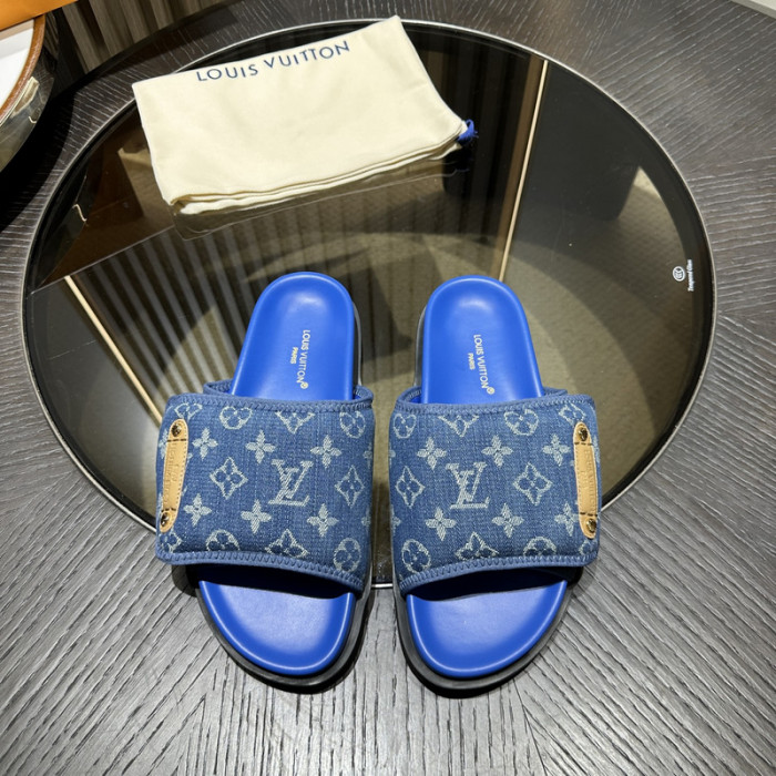 L1VV SANDALS