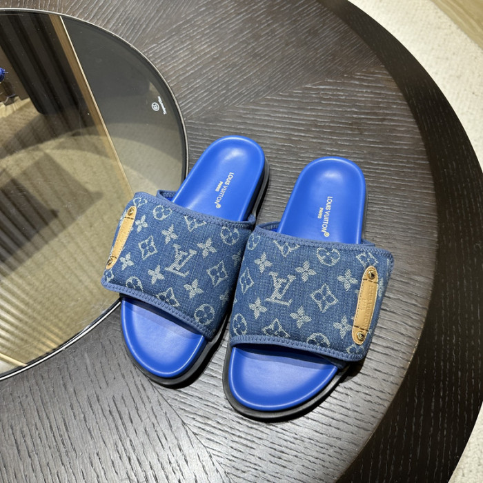 L1VV SANDALS