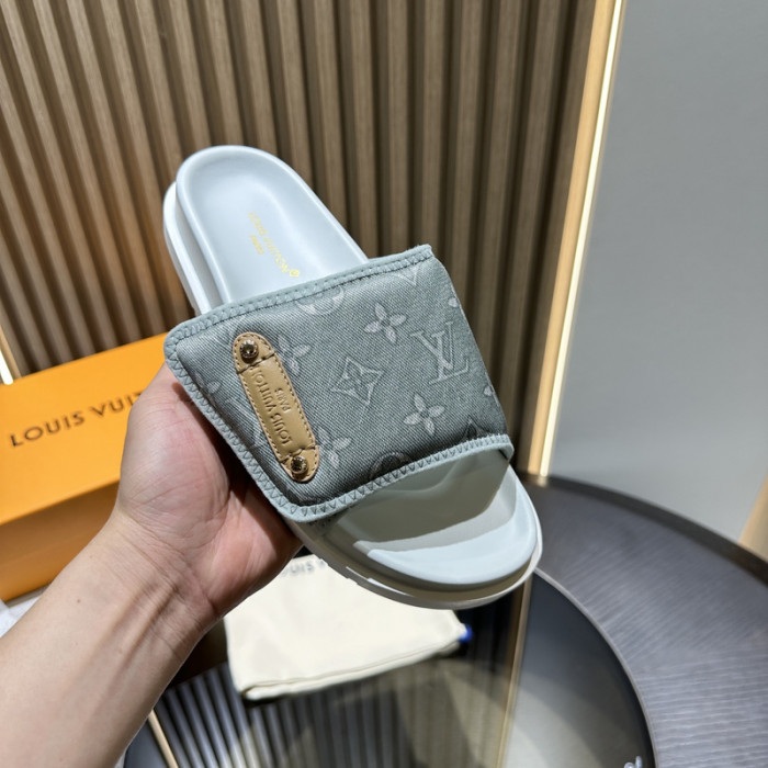 L1VV SANDALS